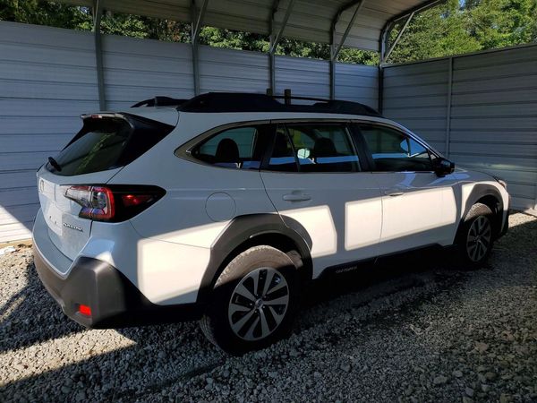 2025 SUBARU OUTBACK Base