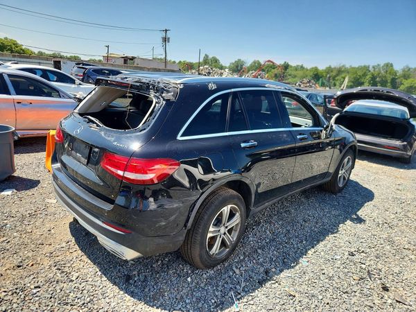 2017 MERCEDES-BENZ GLC GLC300 Base-4M