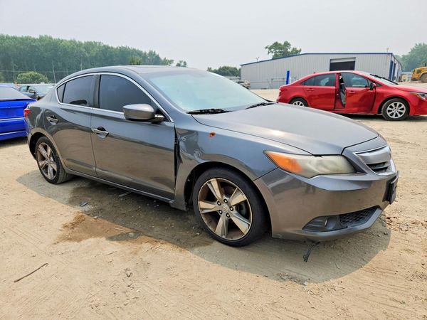 2013 ACURA ILX 20 TECH