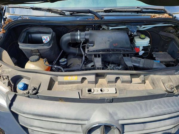 2019 MERCEDES-BENZ SPRINTER — Engine bay