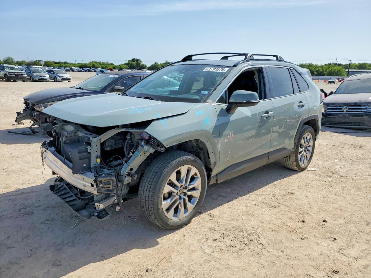 2021 TOYOTA RAV4 XLE Premium
