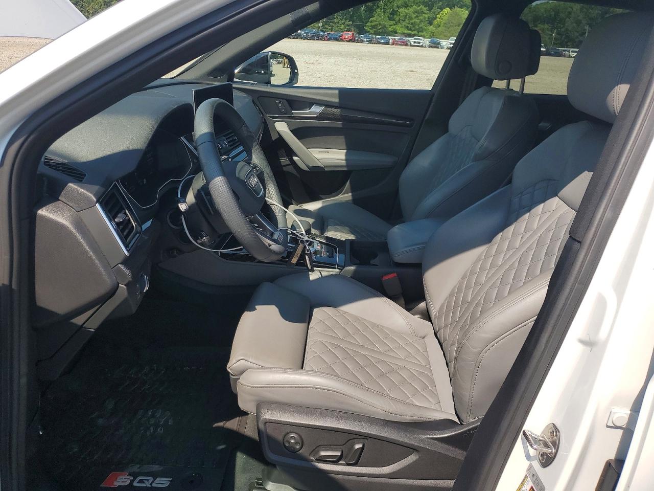 2025 AUDI SQ5 quattro Premium Plus