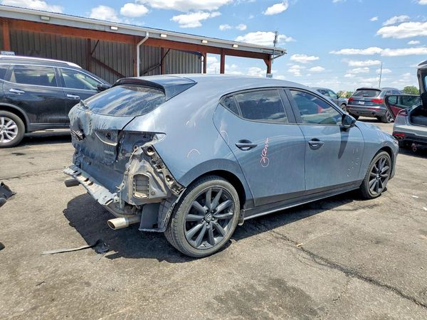 2022 MAZDA 3 Preferred Package