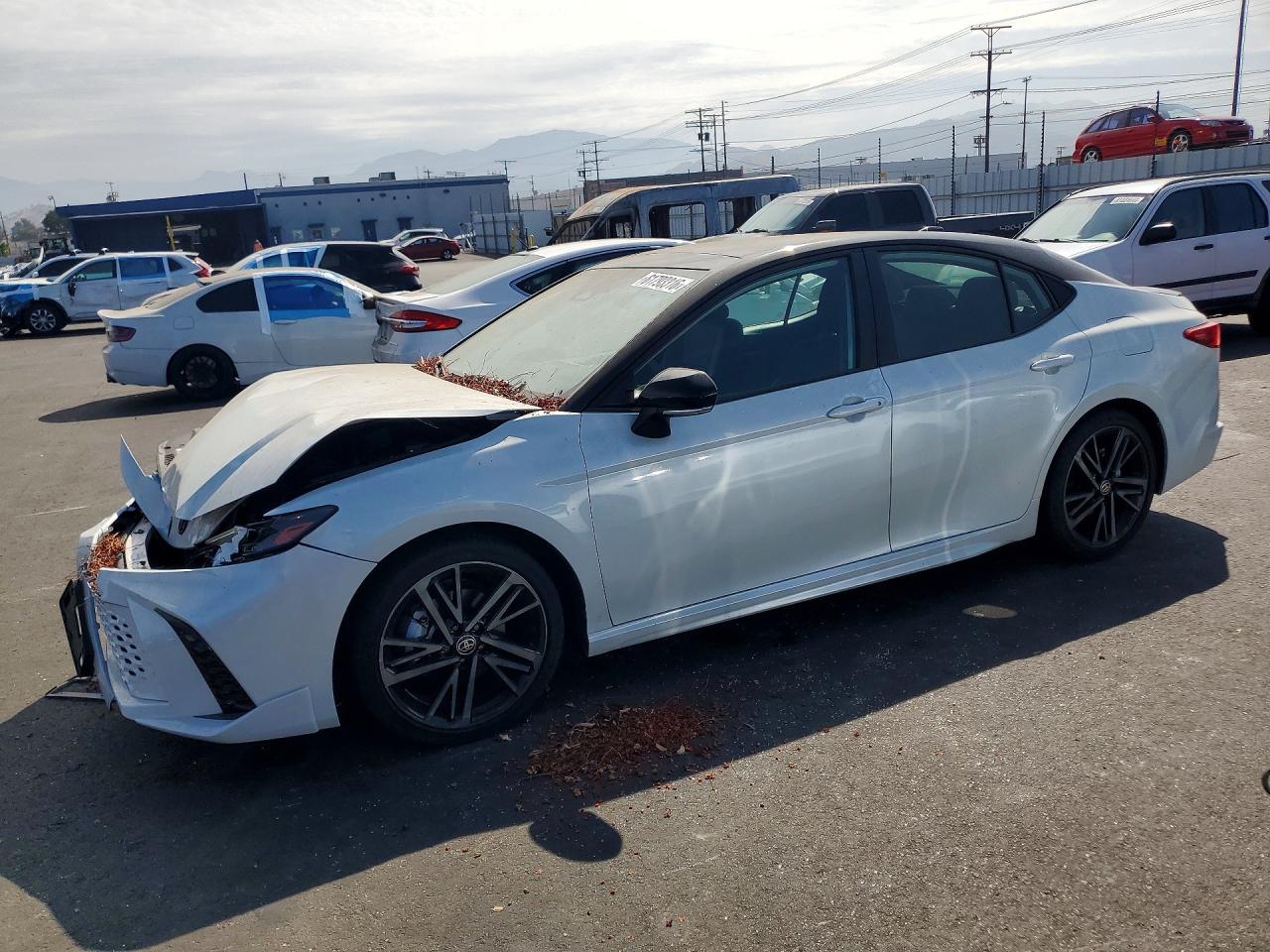 2025 TOYOTA CAMRY