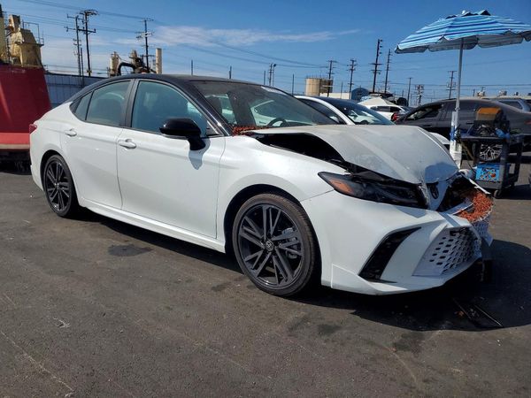 2025 TOYOTA CAMRY