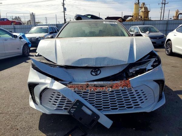 2025 TOYOTA CAMRY