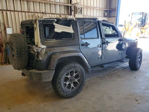 2017 JEEP WRANGLER UNLIMITED SAHARA 4X4