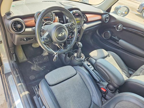 2015 MINI COOPER