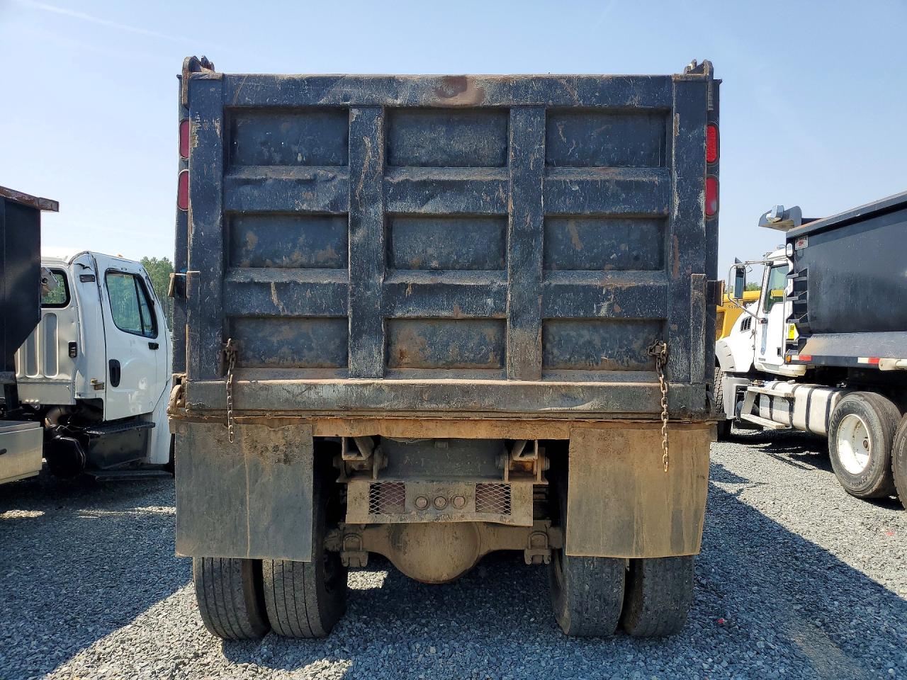 2002 VOLVO VHD