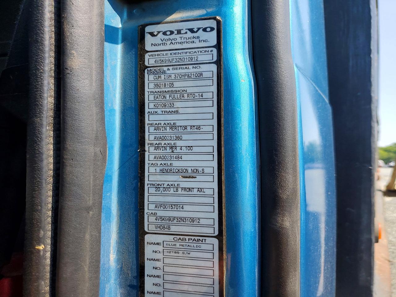 2002 VOLVO VHD