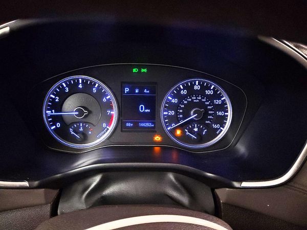 2019 HYUNDAI SANTA FE SE