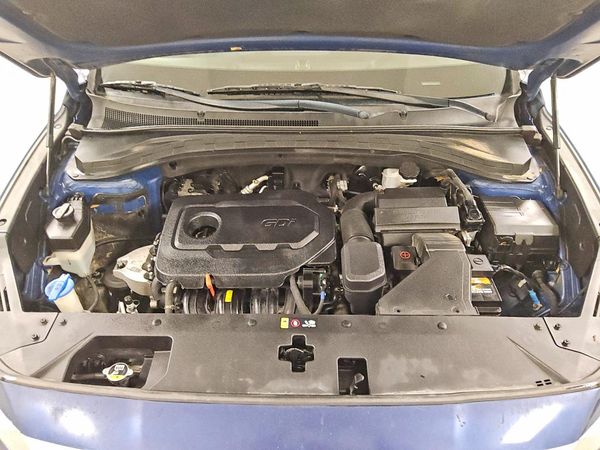 2019 HYUNDAI SANTA FE SE