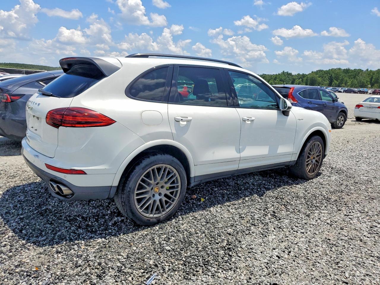 2017 PORSCHE CAYENNE E-Hybrid