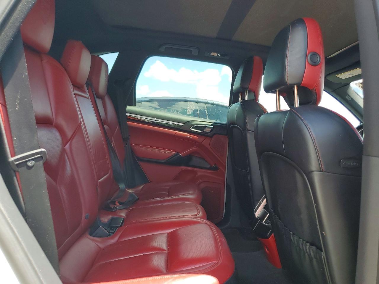 2017 PORSCHE CAYENNE E-Hybrid