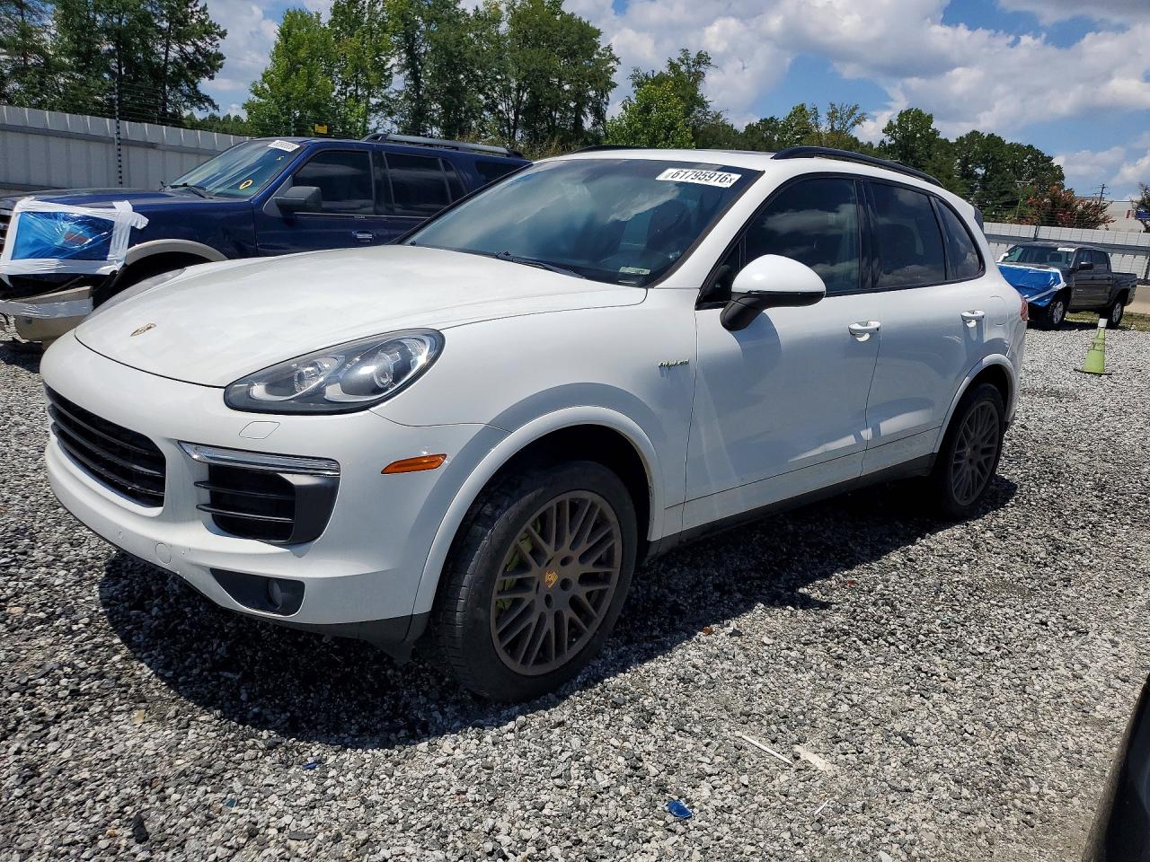 2017 PORSCHE CAYENNE E-Hybrid
