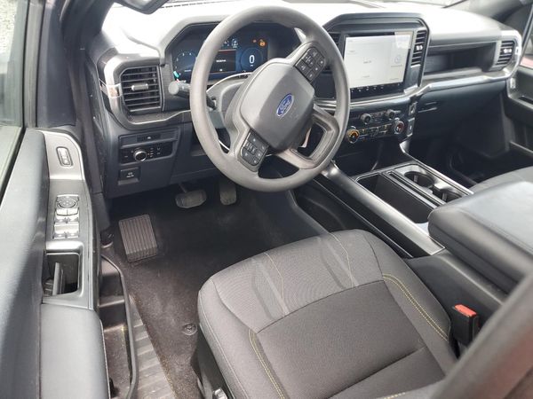 2025 FORD F150 STX