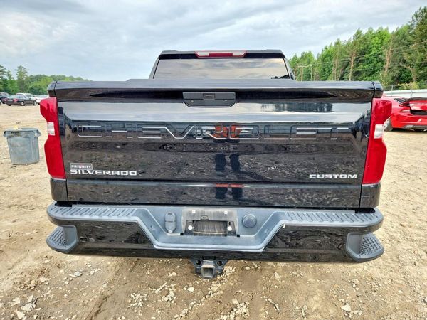 2021 CHEVROLET SILVERADO Custom