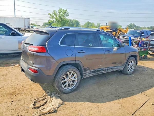 2015 JEEP CHEROKEE LATITUDE 4X4
