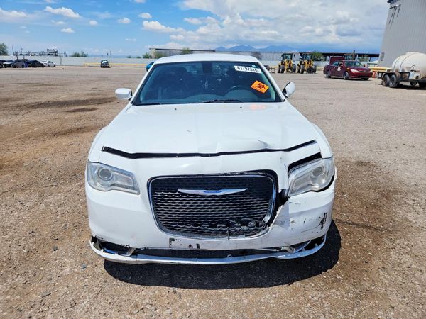 2018 CHRYSLER 300
