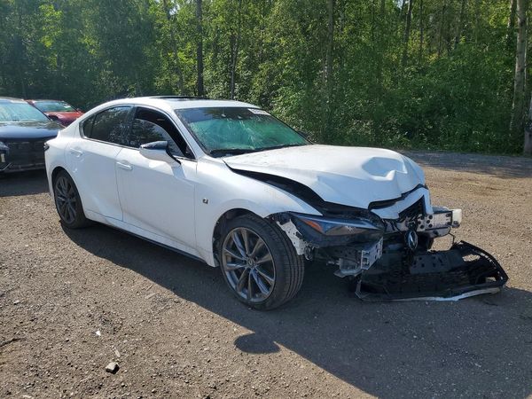 2021 LEXUS IS
