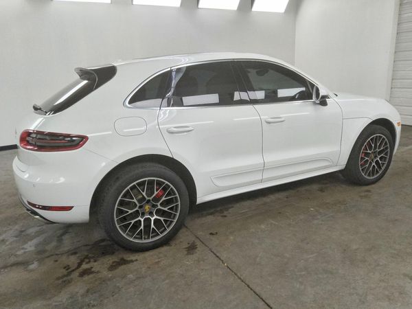 2015 PORSCHE MACAN