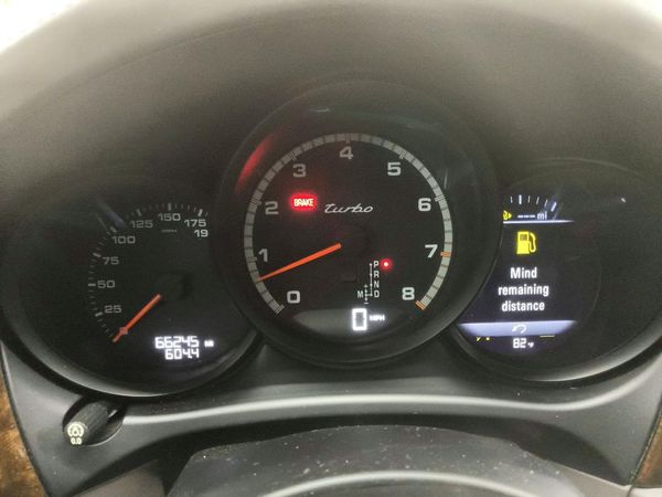 2015 PORSCHE MACAN