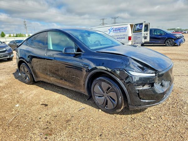 2026 TESLA MODEL Y — Passenger 3/4