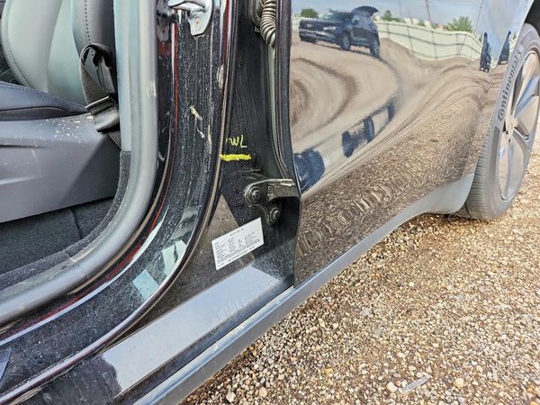 2026 TESLA MODEL Y — LOOS