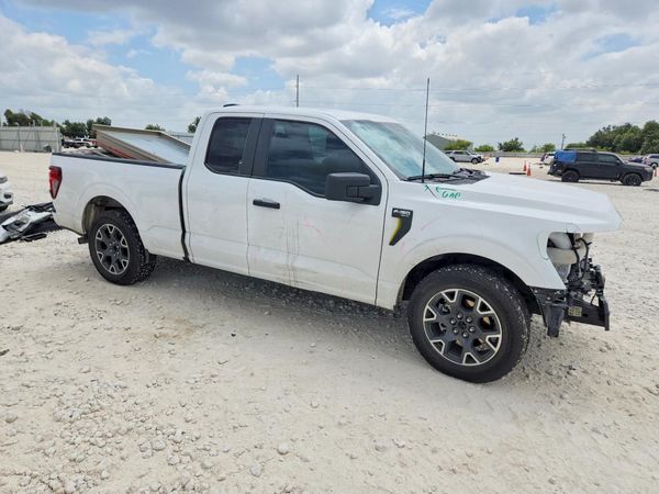 2024 FORD F150
