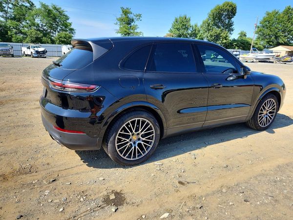 2019 PORSCHE CAYENNE S