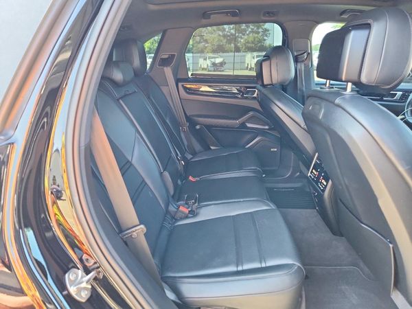 2019 PORSCHE CAYENNE S