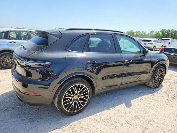 2020 PORSCHE CAYENNE