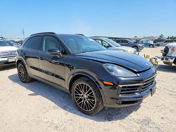2020 PORSCHE CAYENNE