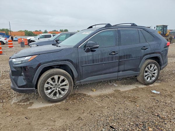 2025 TOYOTA RAV4 — Front 3/4