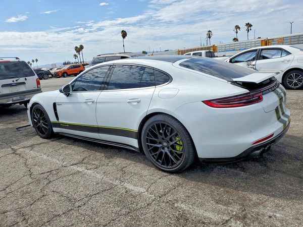 2019 PORSCHE PANAMERA