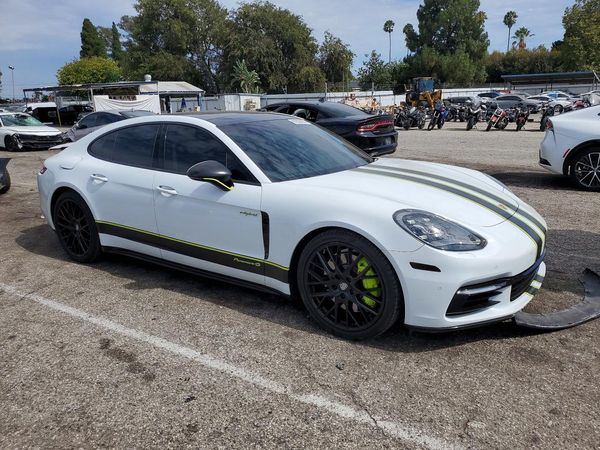 2019 PORSCHE PANAMERA