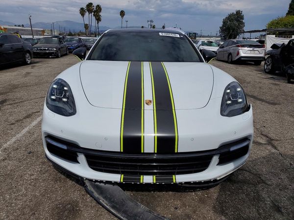 2019 PORSCHE PANAMERA