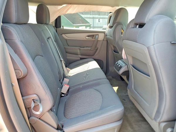 2015 CHEVROLET TRAVERSE LS