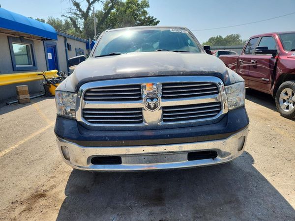 2019 RAM 1500 CLASSIC SLT