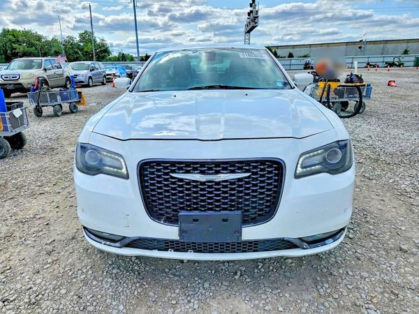 2016 CHRYSLER 300