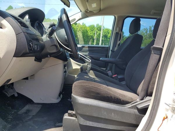 2012 DODGE GRAND CARAVAN SE
