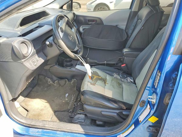 2013 TOYOTA PRIUS — DENT