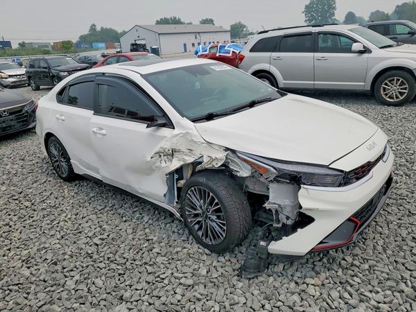 2022 KIA FORTE GT Line