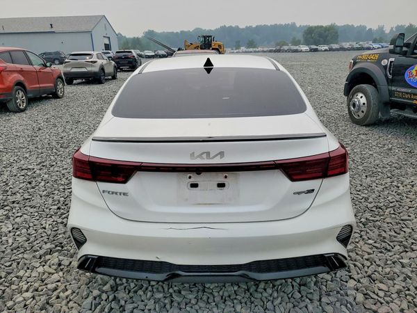 2022 KIA FORTE GT Line