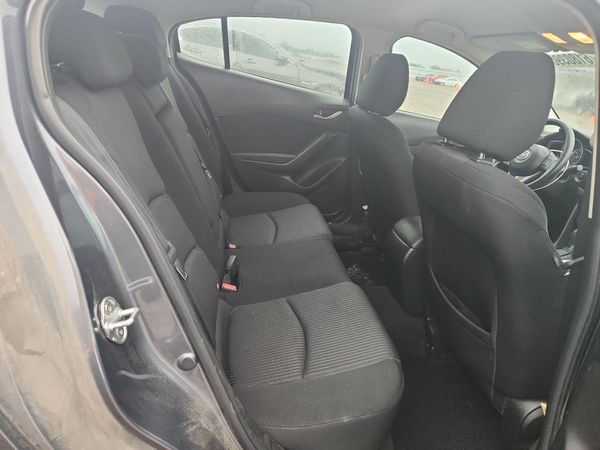 2015 MAZDA 3 Touring/GS