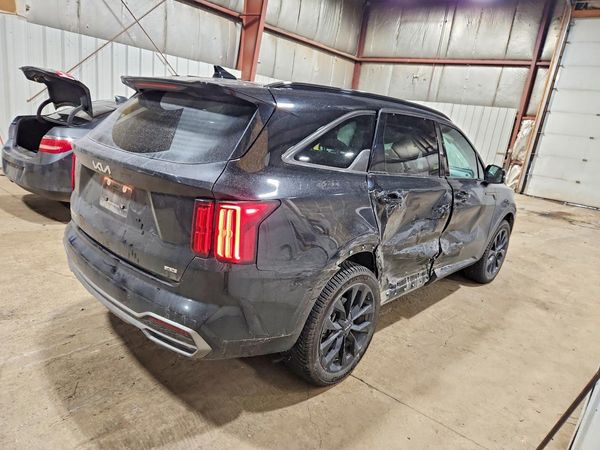 2023 KIA SORENTO