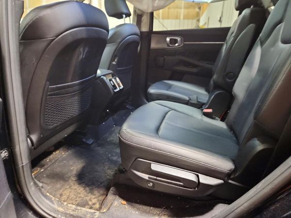 2023 KIA SORENTO