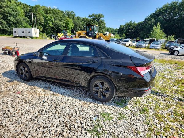 2022 HYUNDAI ELANTRA SEL w/ Convenience Pkg