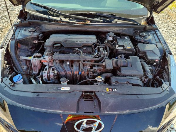 2022 HYUNDAI ELANTRA SEL w/ Convenience Pkg