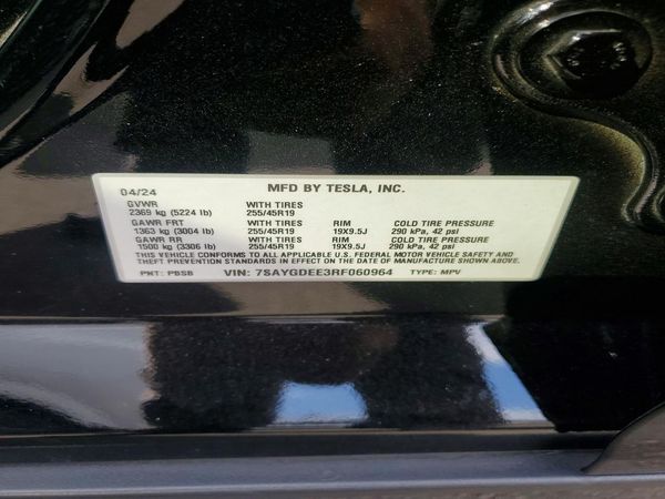 2024 TESLA MODEL Y